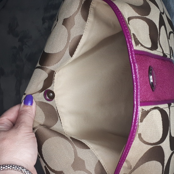 Coach~Signature Stripe Foldover with Crossbody Strap - Picture 6 of 11